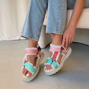 Emu - Australia Raven Sandals size W9 / M8